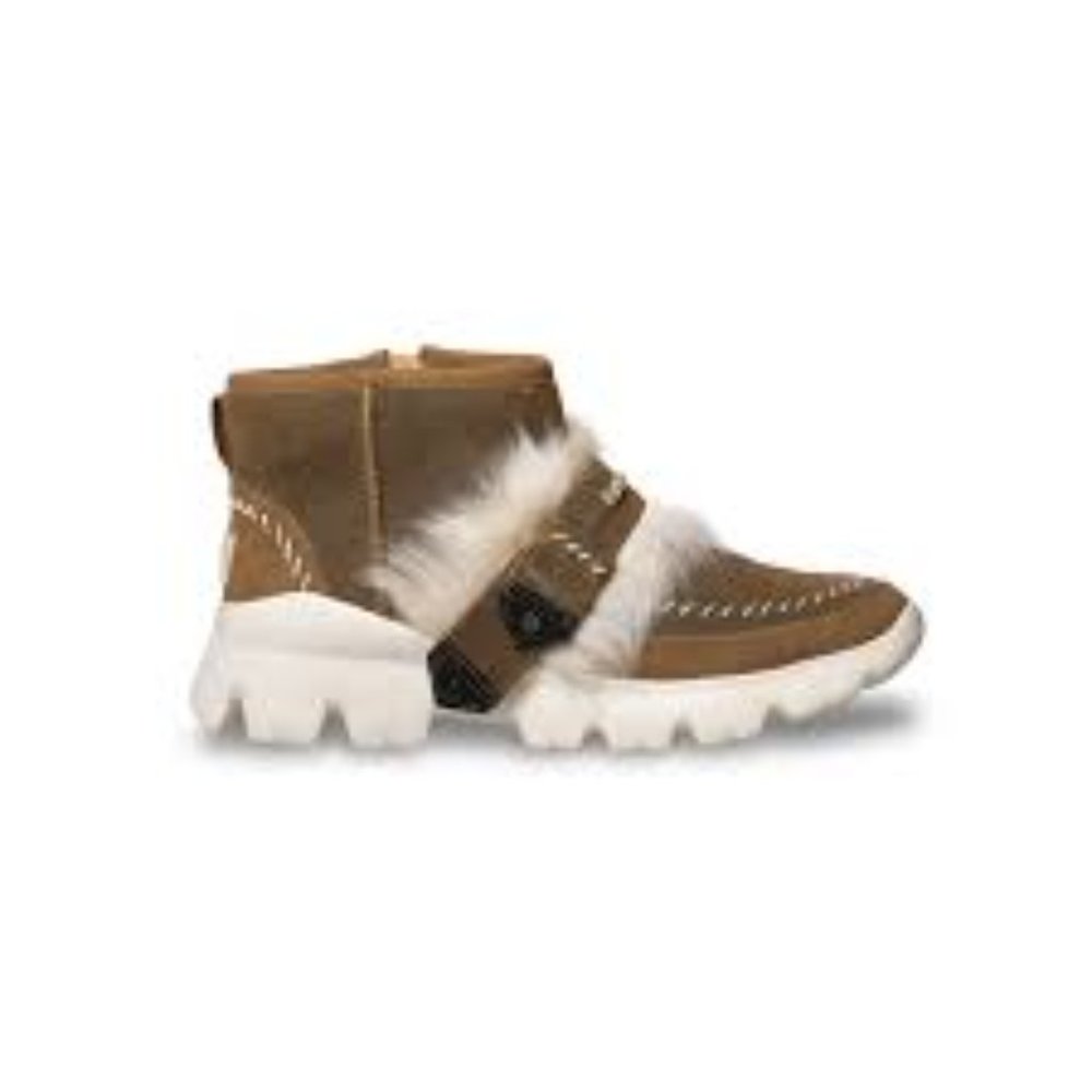 Ugg Fluff Punk Brand Nearly New Boots 6M Today Only.  Worn twice
